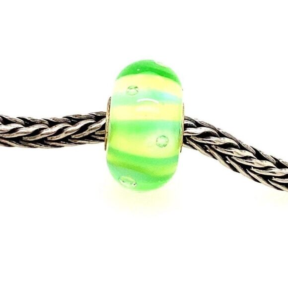 Trollbeads Green Stripe Bubble Charm - Picture 2 of 4